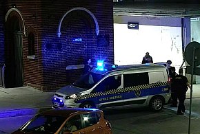 Pobudzony mężczyzna zaczepiał pasażerów-45296