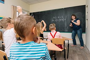 Nowy przedmiot szkolny dzieli Polaków. Kluczowa data właśnie nadeszła-45843