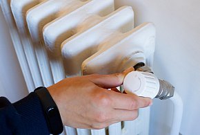 Kaloryfer zakręcony? I tak zapłacisz. Nowe prawo uderzy w lokatorów-46683
