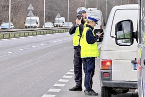 Nocny pościg w Strzebielinie. Pijany 21-latek próbował uciec policji-46908