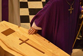 Rewolucja w pochówkach coraz bliżej. Tego w Polsce jeszcze nie było-47036