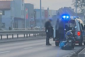 Nietrzeźwy kierowca motoroweru przewrócił się na jezdni w Wejherowie