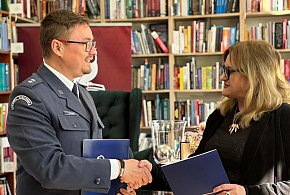 Współpraca dla resocjalizacji. Areszt Śledczy i biblioteka łączą siły