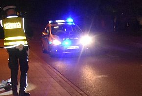 70-latek na hulajnodze zderzył się z samochodem