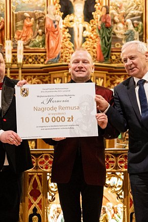 Wyjątkowe święto chóralistyki w Wejherowie. Jubileuszowe XXV Spotkanie Chórów Męskich-19050