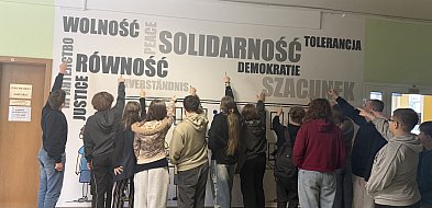 Mural, który łączy