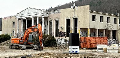 Hotel Murat znika z krajobrazu Redy