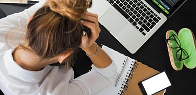 Zainstalowała aplikację i straciła 110 tys. zł. Oszustwo „na inwestycję”