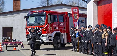 Nowy wóz wzmocni bezpieczeństwo mieszkańców w Łęczycach