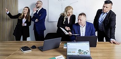 Jak outsourcing pomaga firmom radzić sobie z brakami kadrowymi?