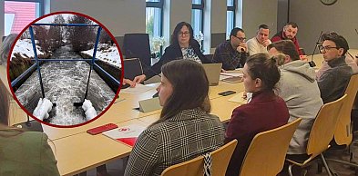 Stan wód w Redzie rośnie - aktualna sytuacja