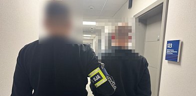 Zuchwała kradzież w Wejherowie. Pijany 45-latek wpadł pod sklepem