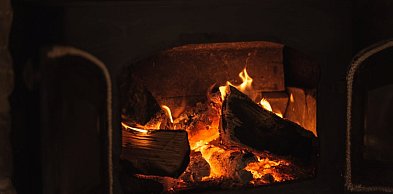 Palenisko ogrodowe. Jakie wybrać – żeliwne, stalowe czy kamienne?