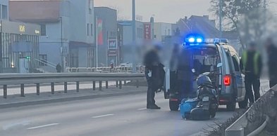 Nietrzeźwy kierowca motoroweru przewrócił się na jezdni w Wejherowie