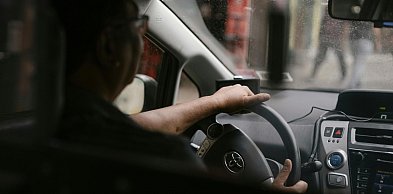 „Łapki na kierownicę”. Kierowcy pod lupą przez cały marzec