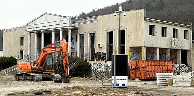 Hotel Murat znika z krajobrazu Redy