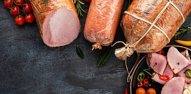 Domowe wędliny – jakie przyprawy i dodatki wzbogacą smak i aromat mięsa?