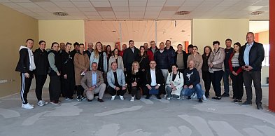 Nowe hale sportowe w Rumi na finiszu