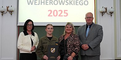 Najzdolniejsi z powiatu nagrodzeni-46230