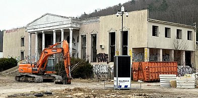 Hotel Murat znika z krajobrazu Redy