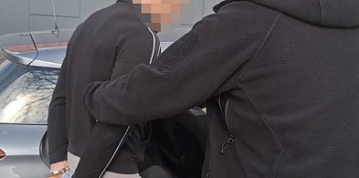 Korek na tropie! Tak policja znalazła ukryte narkotyki [zdjęcia]