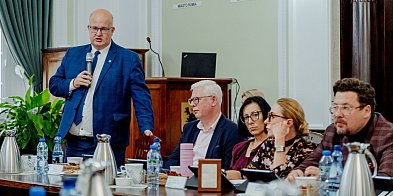 Uchwały finansowe i polityki społecznej na Sesji Rady P-46317