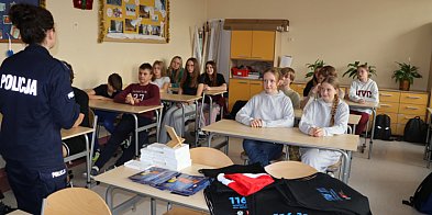 „Bezpieczny nastolatek w świecie cyfrowym” – policjanci-47145