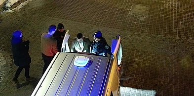 Butelka rzucona w stronę ratusza w Wejherowie