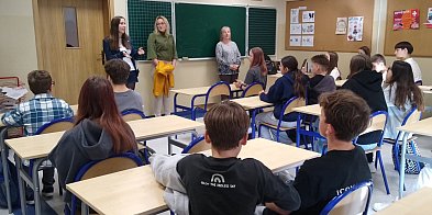 Uczniowie przejmują inicjatywę w Redzie