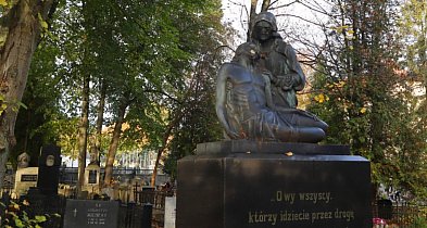 Tymczasowe zmiany w ruchu przy cmentarzach-46343