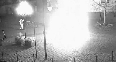 Niebezpieczna zabawa fajerwerkami w centrum Wejherowa-47230