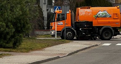 Ulice i chodniki w Redzie utrzymywane w czystości także w grudniu-47242