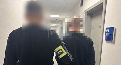 Zuchwała kradzież w Wejherowie. Pijany 45-latek wpadł pod sklepem