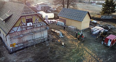 Podróż w czasie i sztuka w Donimierzu