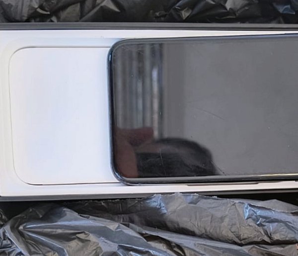 Umówili się na obejrzenie telefonu. Sprzedający został pobity i okradziony-46080