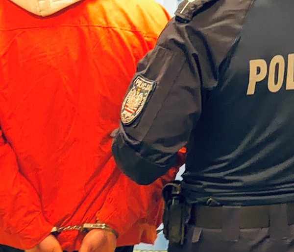 Nastolatek stosował przemoc wobec rodziców-46314