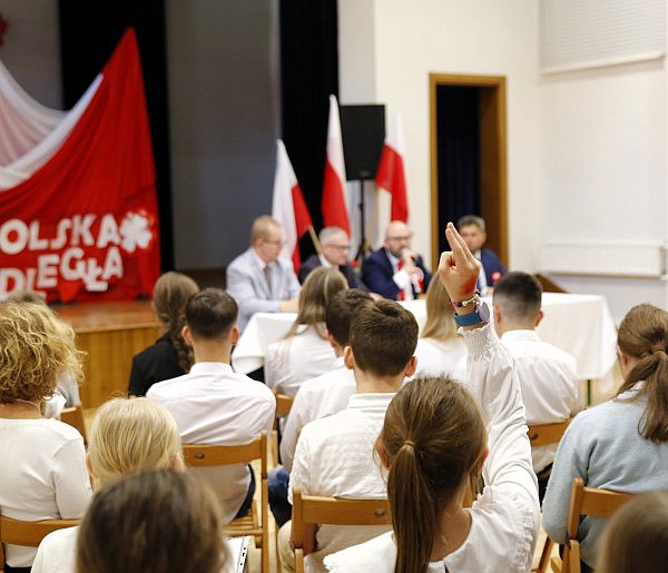 Debata o Niepodległości w SP nr 6-46541