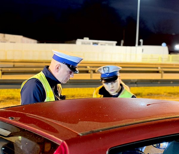 Kolejni kierowcy ukarania za zabronione prawem wykroczenia drogowe-46550