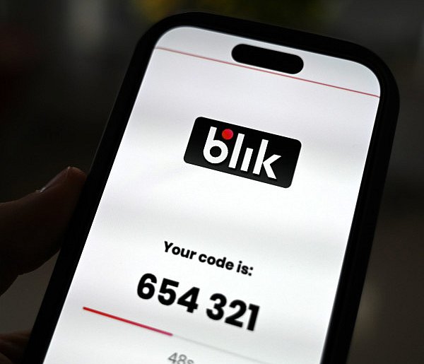 Codzienny przelew BLIK do znajomego? Skarbówka może to sprawdzać-46562