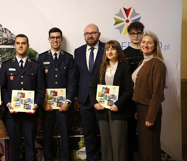 Goście z Portugalii i Włoch odwiedzili wejherowski ratusz-47019