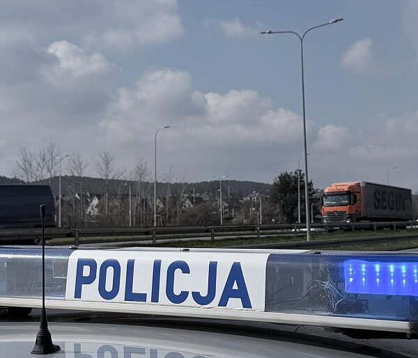 Nie tylko jazda bez tablic była podejrzana