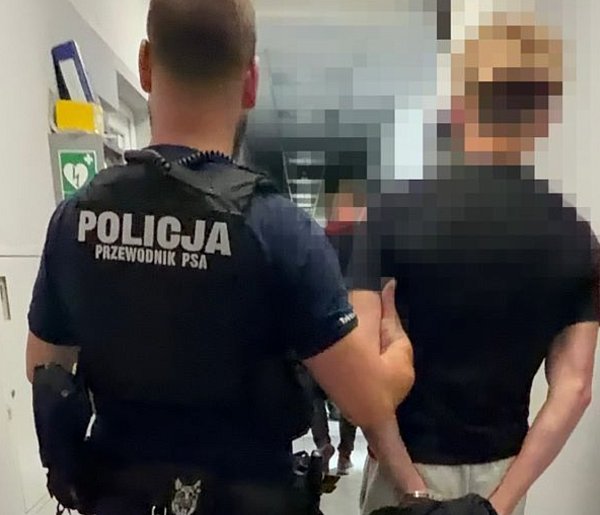 Nastolatkowie zatrzymani za rozbój na 49-latku