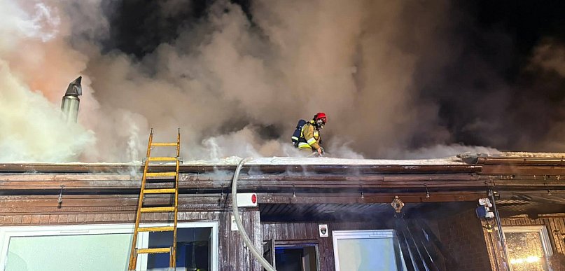 Szczegóły pożaru w Nadolu. Kilkanaście zastępów OSP i PSP w akcji