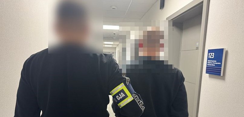 Zuchwała kradzież w Wejherowie. Pijany 45-latek wpadł pod sklepem