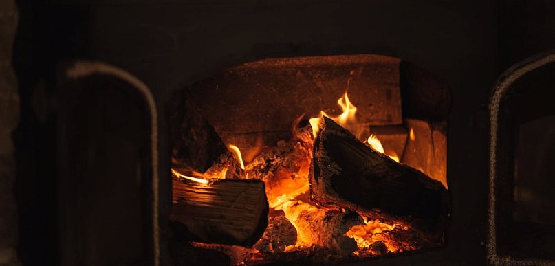 Palenisko ogrodowe. Jakie wybrać – żeliwne, stalowe czy kamienne?