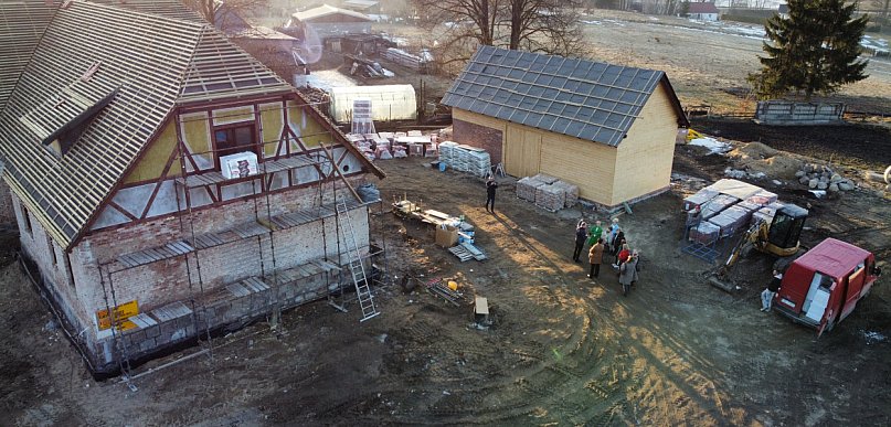 Podróż w czasie i sztuka w Donimierzu