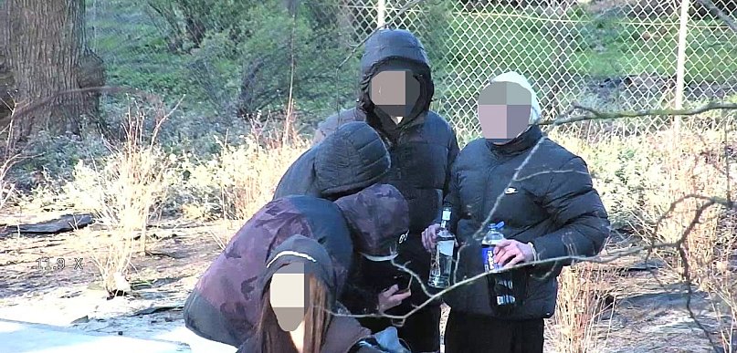 Wielkanoc wymknęła się spod kontroli? Młodzi pili w parku