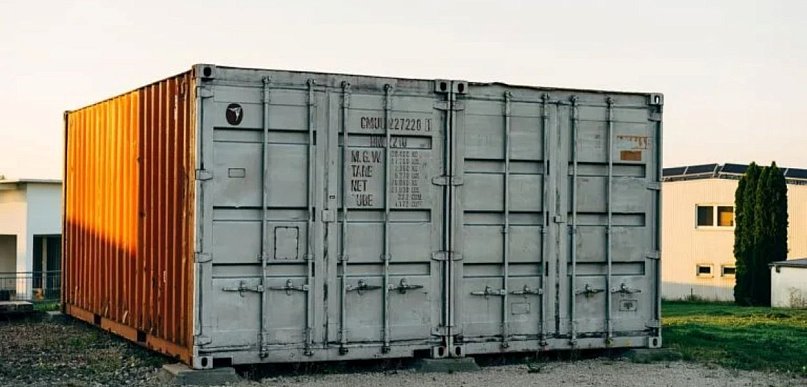 Kontenery morskie na sprzedaż – elastyczne i funkcjonalne rozwiązania dla firm 20’