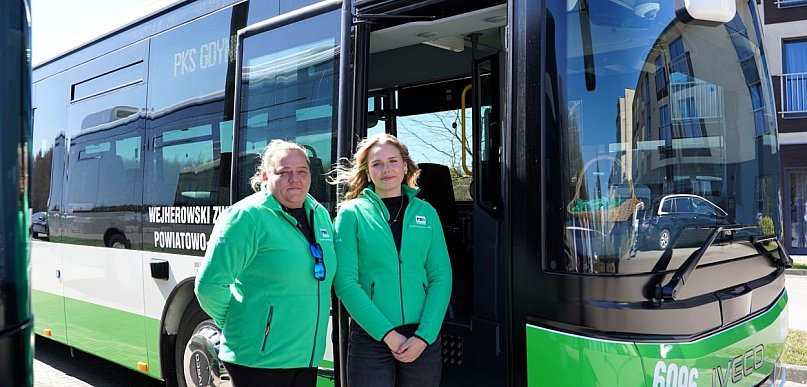 Koniec starych autobusów. Nowoczesny tabor wyjechał na drogi powiatu