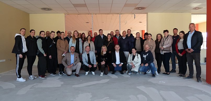 Nowe hale sportowe w Rumi na finiszu